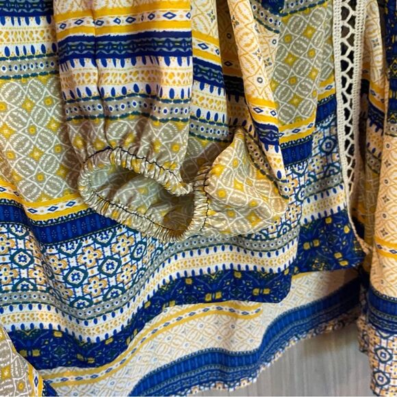 Collective Concepts Blouse with Crochet Trim Size S NWT - Picture 5 of 7